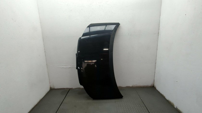 Капот автомобиля