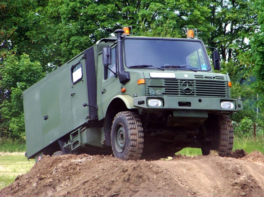 Mercedes u1300 Unimog