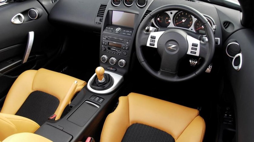 Nissan 350z салон