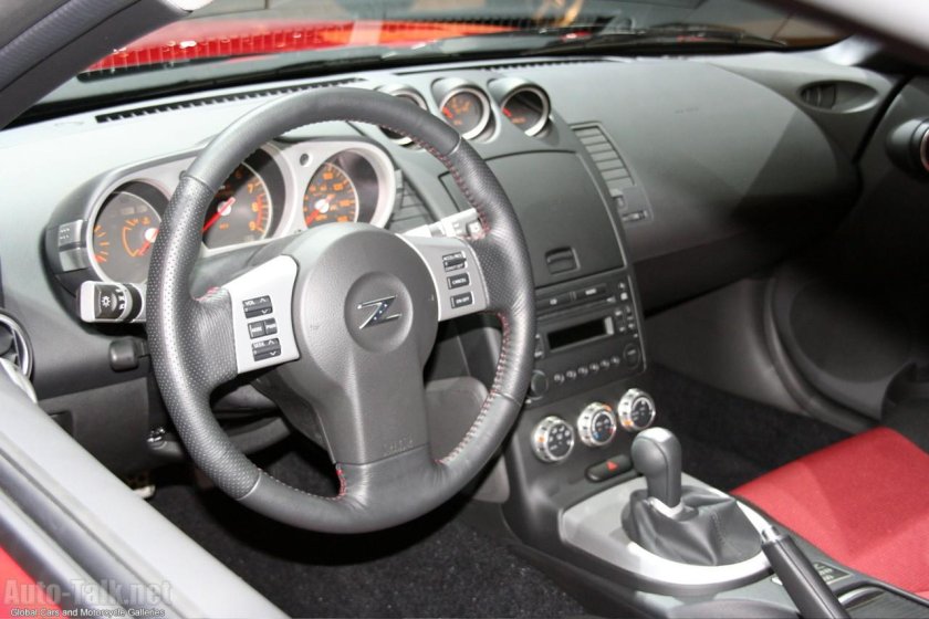 Nissan 350z салон