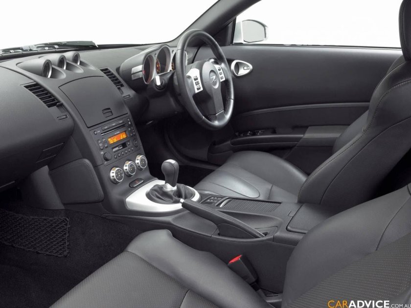 Nissan 350z салон
