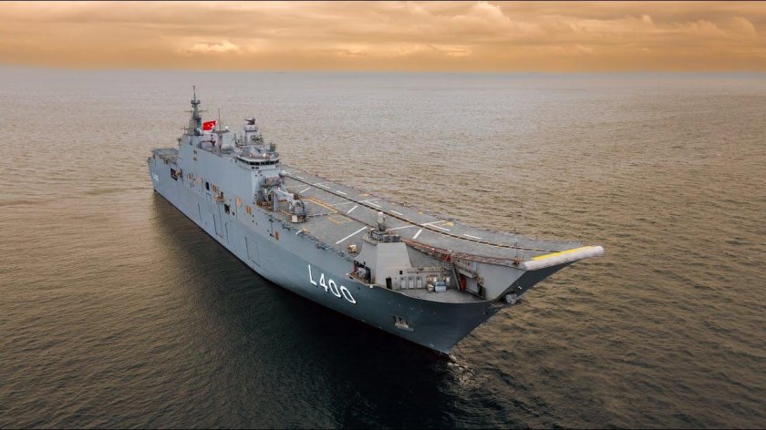 Турецкий десантный корабль Анадолу