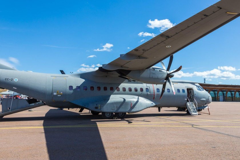 Самолет casa c-295m