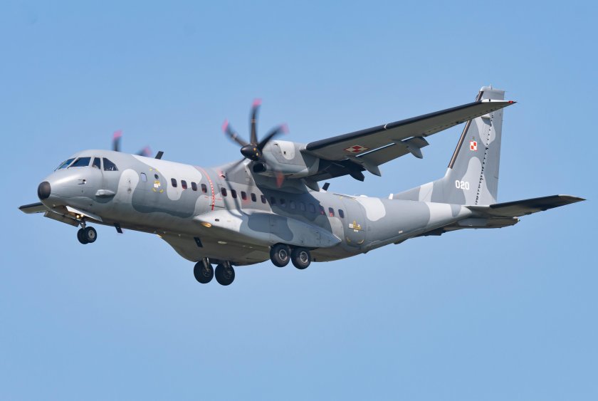 Casa c-295