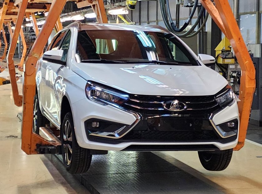 Новая лада веста 2023