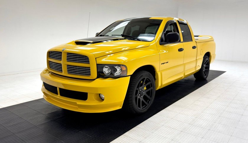 2005 dodge ram srt 10