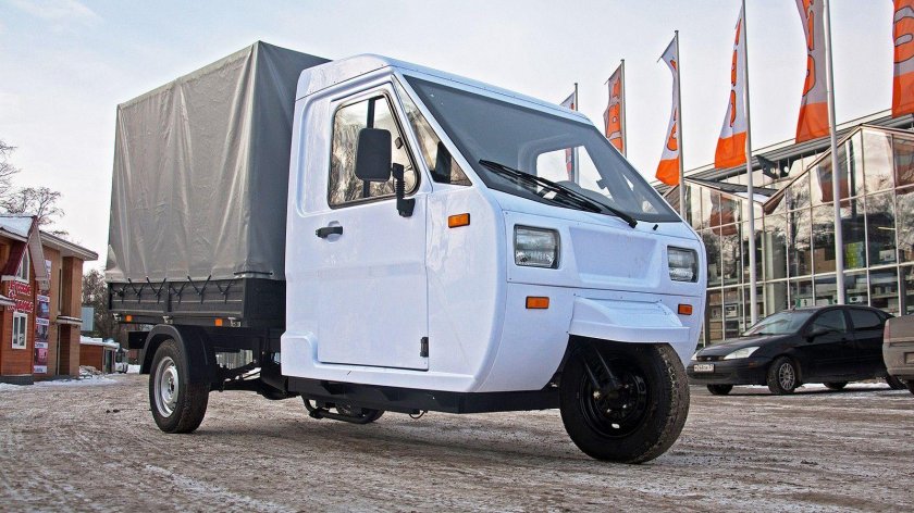 Шмель 200 стандарт грузовой трицикл с кабиной