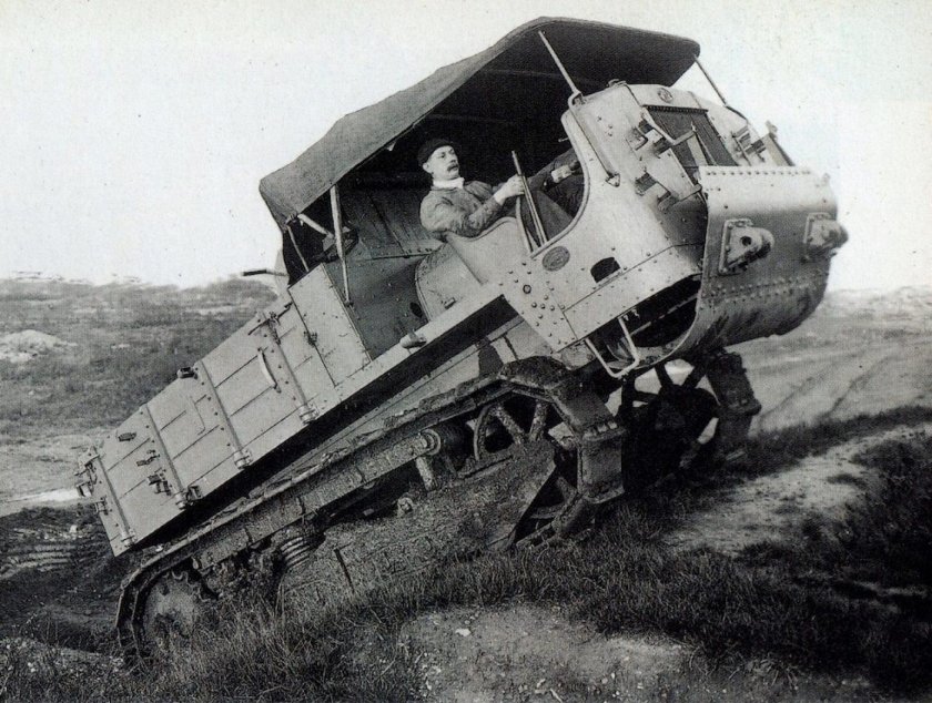 Артиллерийский тягач Шнейдер