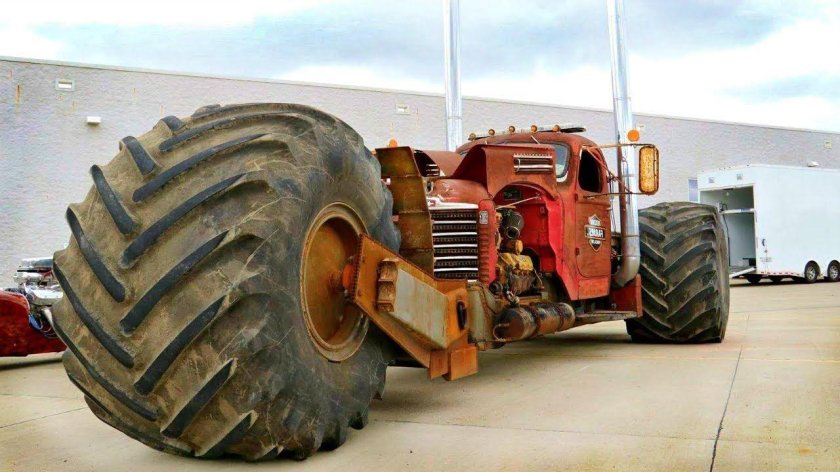 Машина монстр