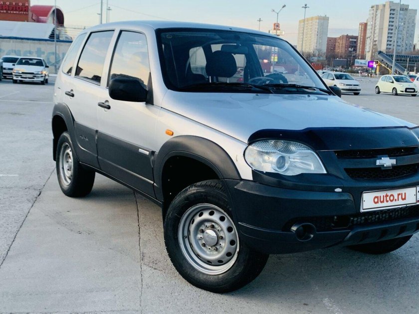 Шевроле нива 2008 серебристый