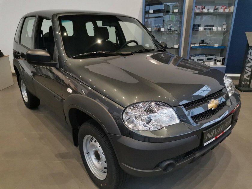 Шевроле Нива цвет Борне