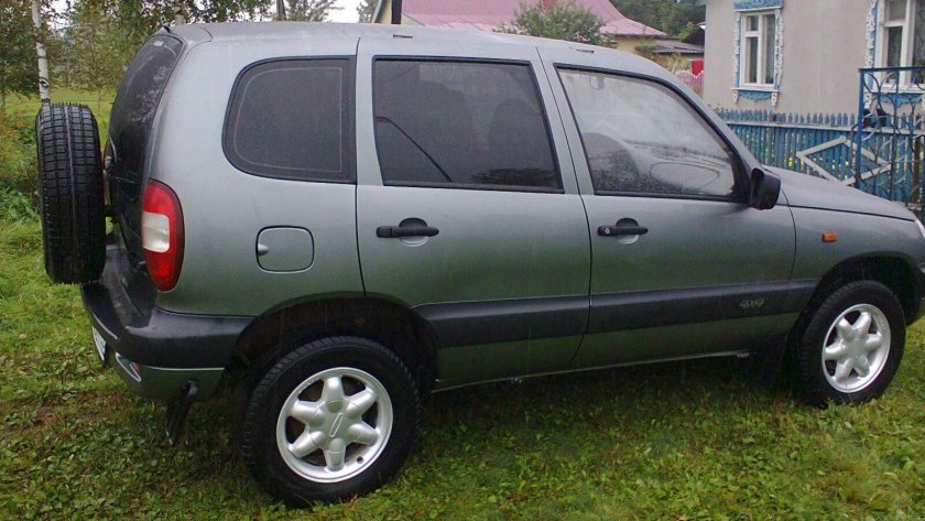 Дельфин 903 Шевроле Нива