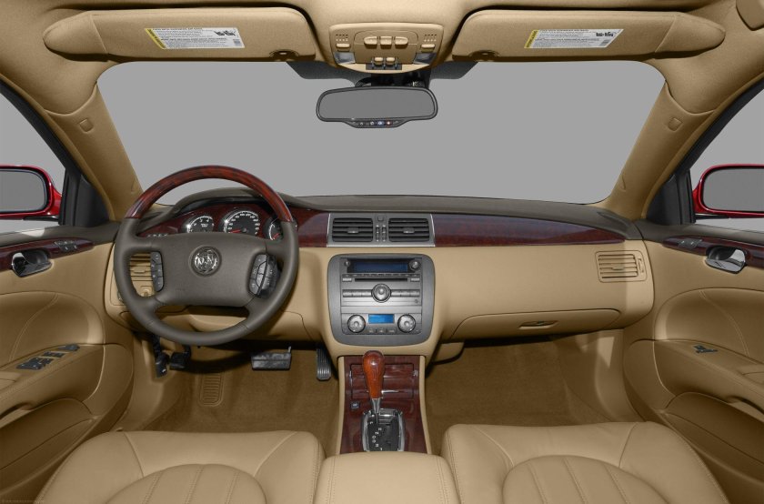 Buick Lucerne 2011