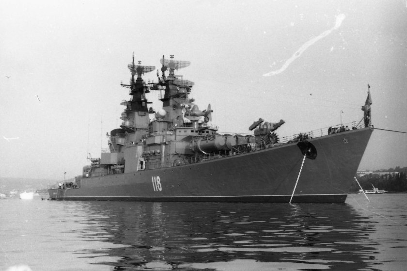 Ракетный крейсер Адмирал Головко