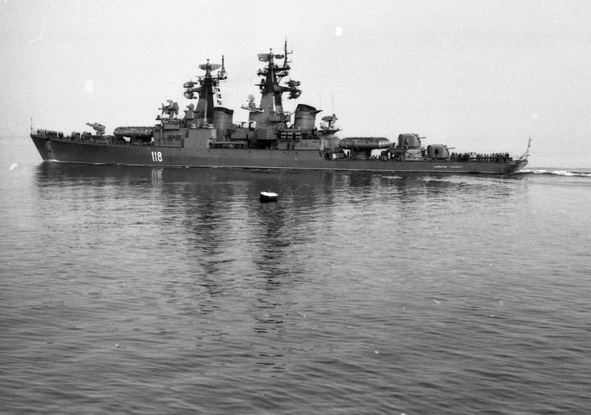 Ракетный крейсер Адмирал Головко