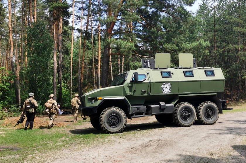 Варта бронемашина