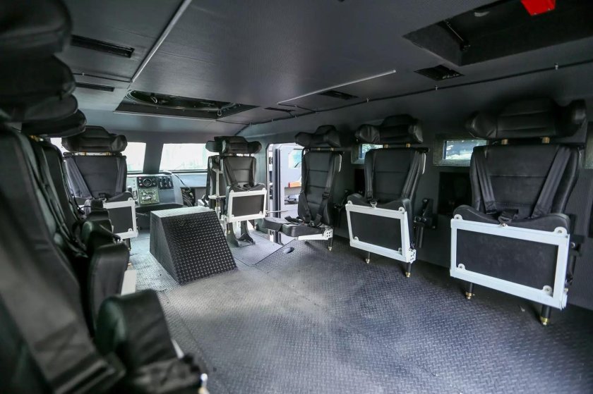 Бронемобиль варта