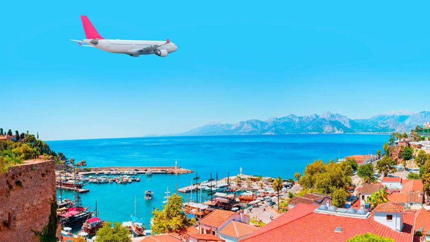 Самолет над Анталией