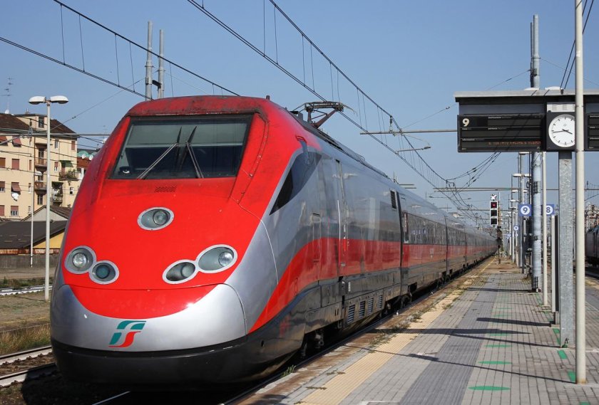 Скоростные поезда италии frecciarossa
