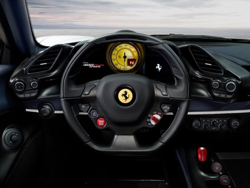Феррари 488 Спайдер