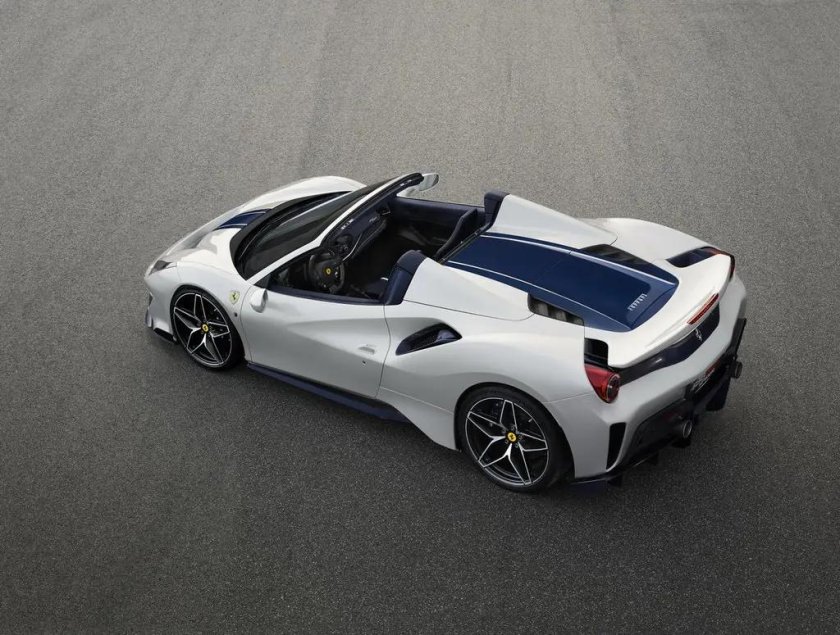 Ferrari 488 spider