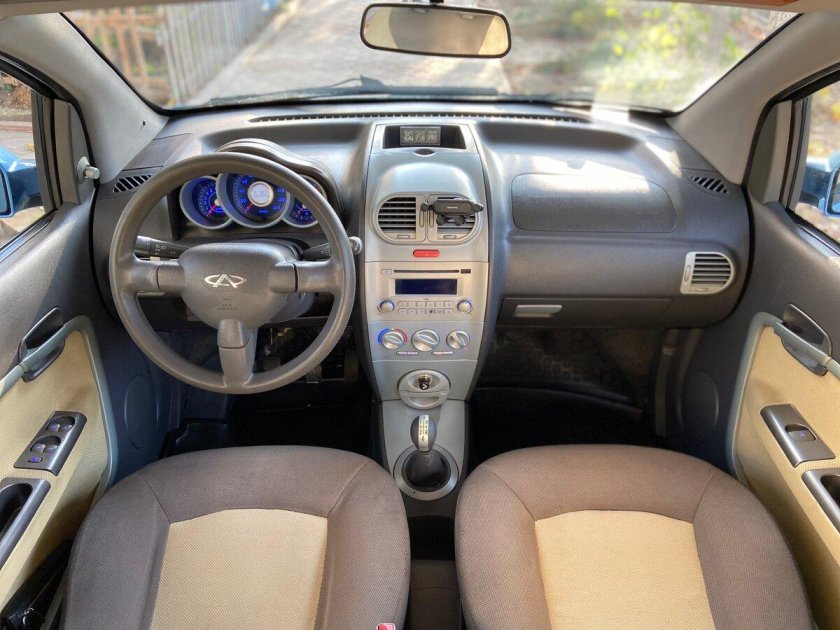 Чери Кимо s12 салон