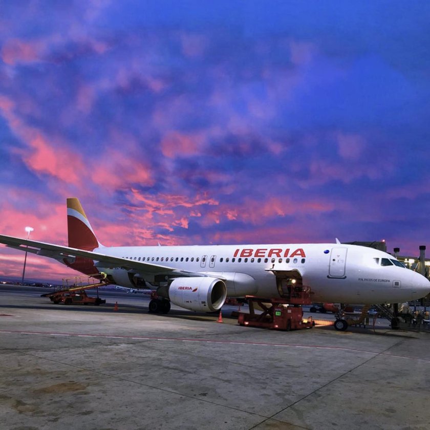 Самолет Испания