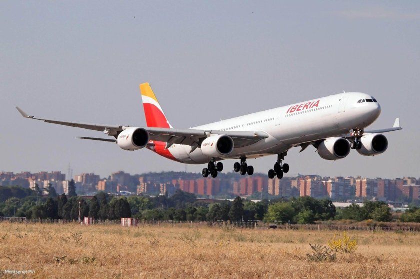 Самолет Испания
