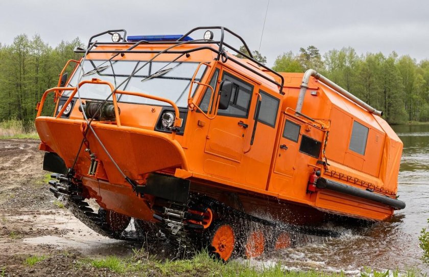 Снегоболотоход гусеничный узгт-701