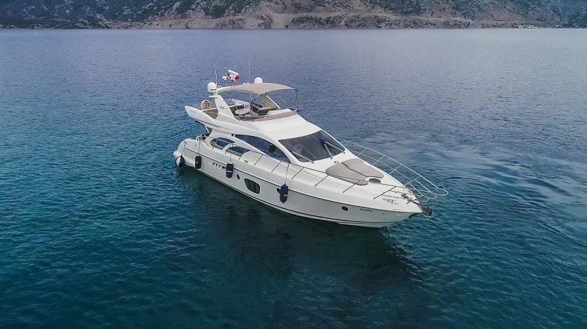 Яхта Азимут 55