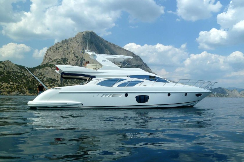 Azimut 62 яхта