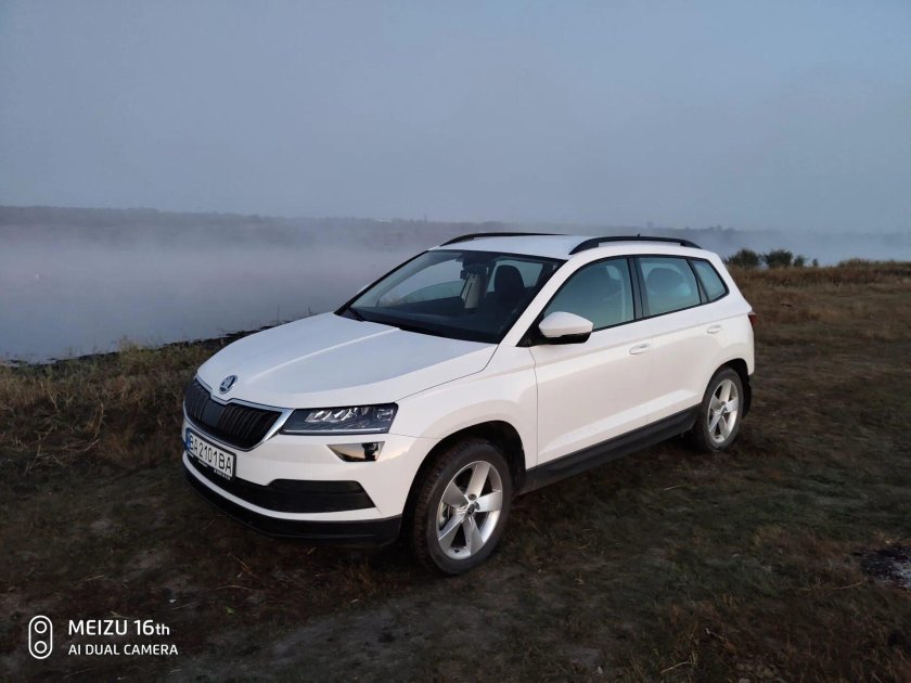 Шкода Карок белый