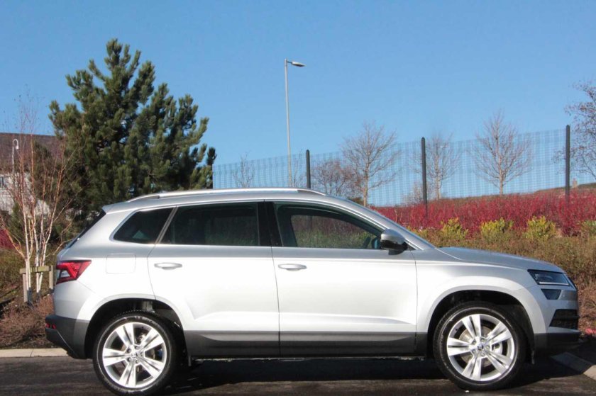 Skoda Karoq серебристый металлик