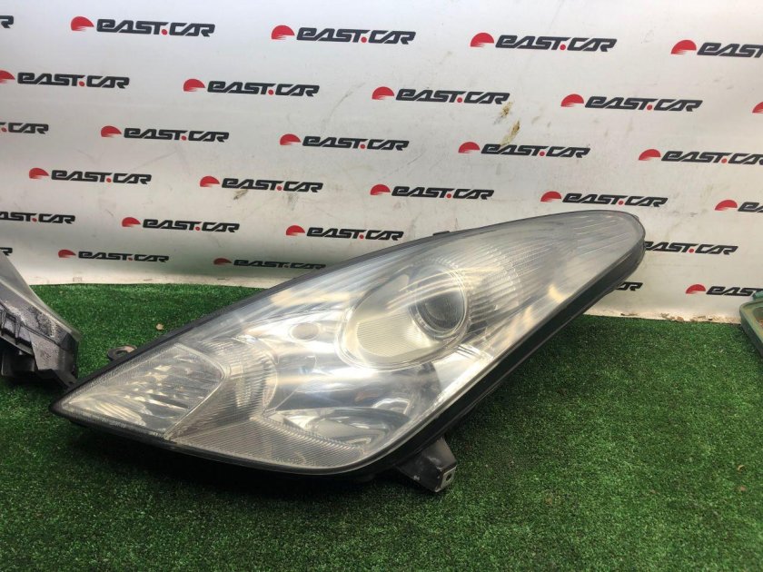 Фара правая передняя