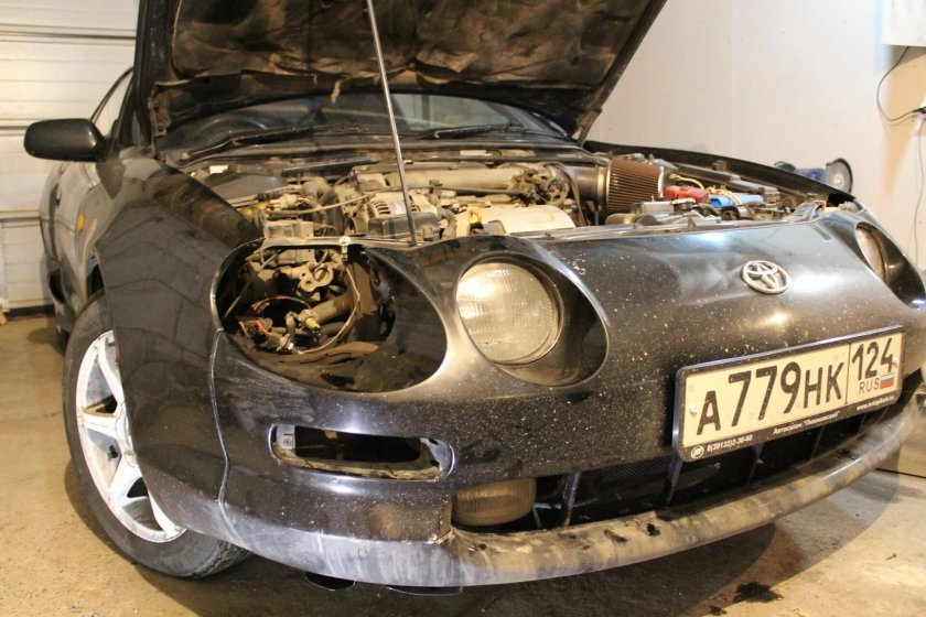 Тойота Селика лампочка ближнего не горит