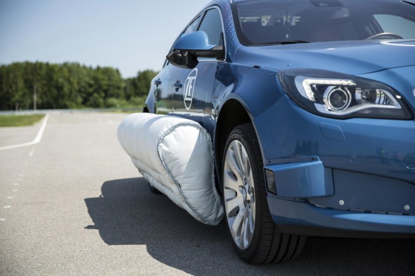 Подушка безопасность наружная