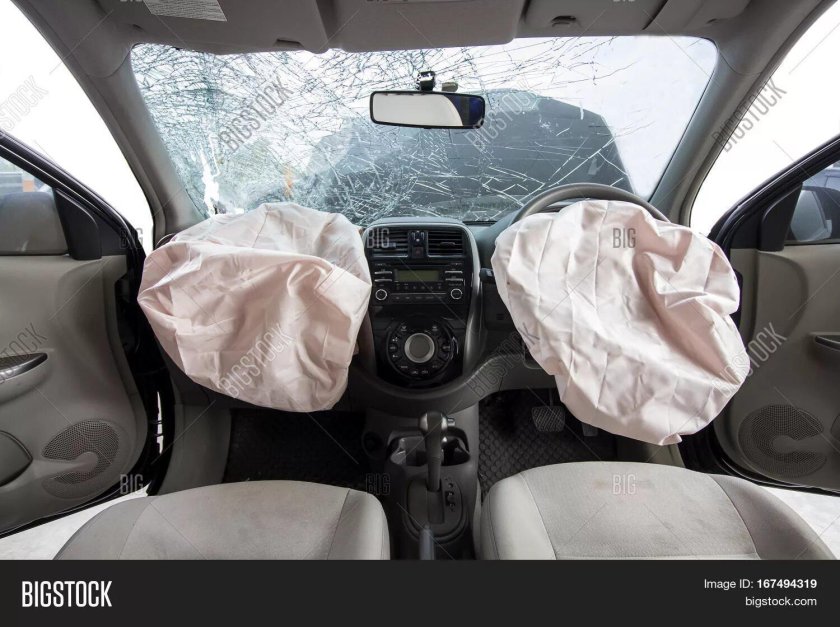 Сработавшие подушки безопасности