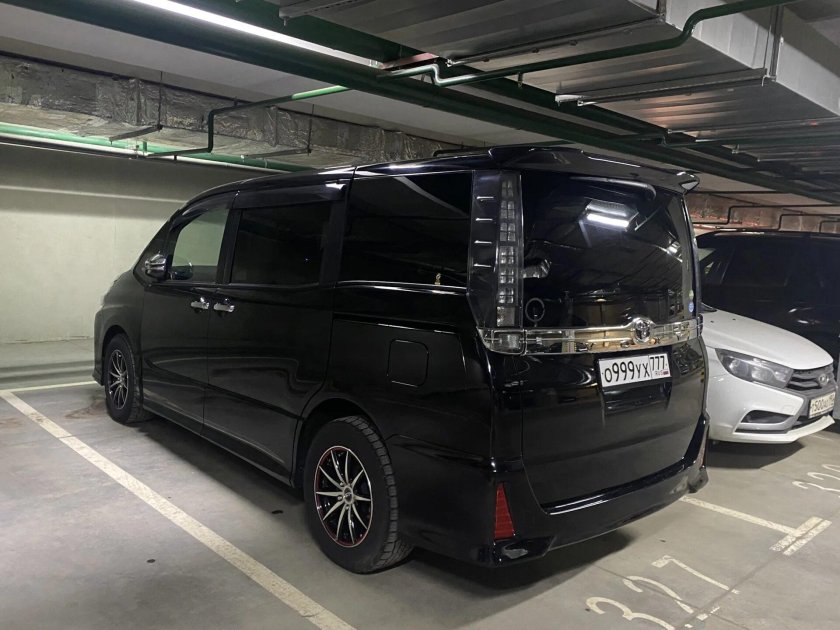 Toyota Voxy 2003 Silver