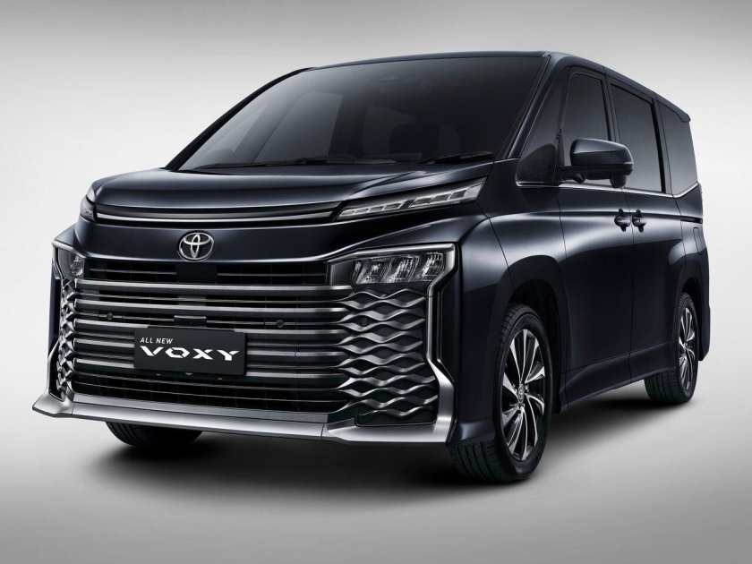 Toyota Voxy 2022