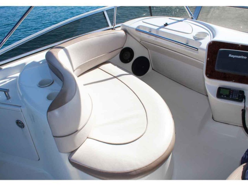 Парусник яхта