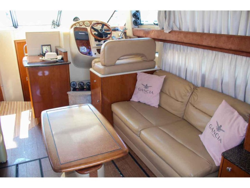 Парусная яхта