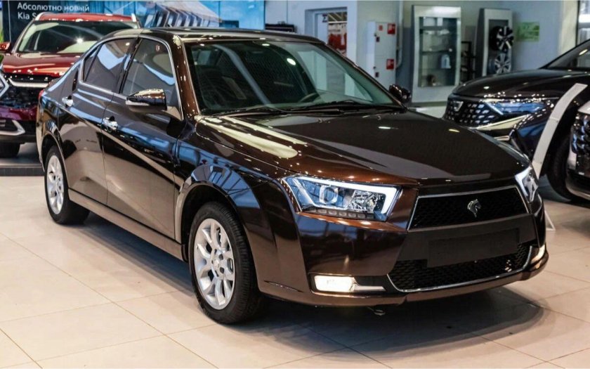 Iran khodro dena plus