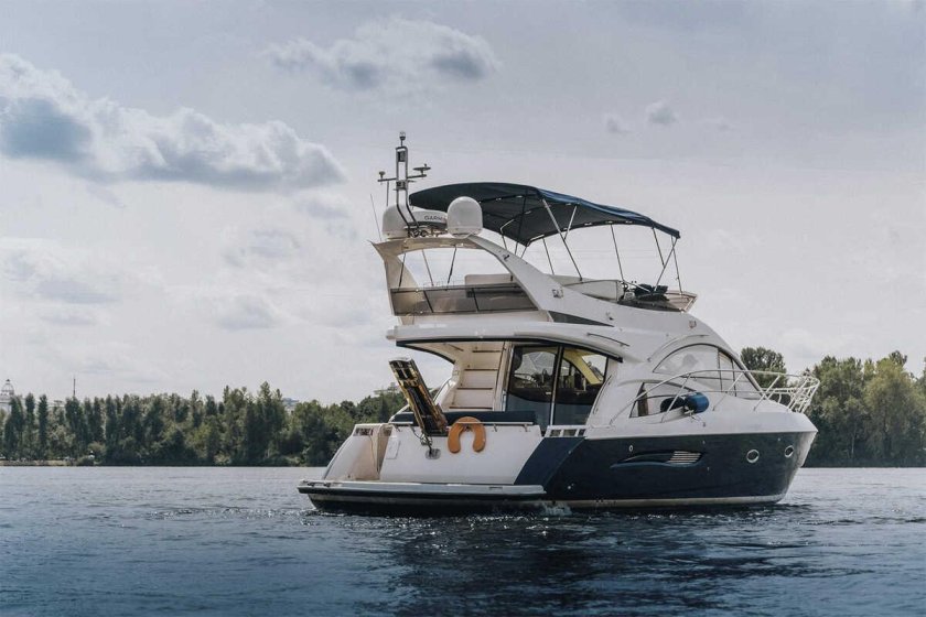 Galeon 440 Fly