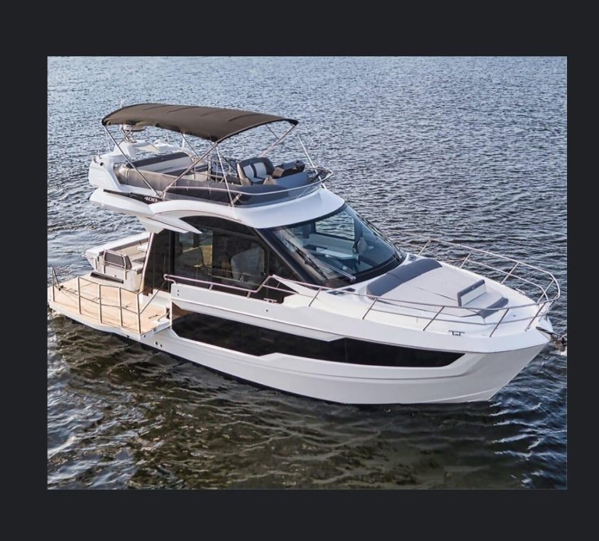 Galeon 400 Fly