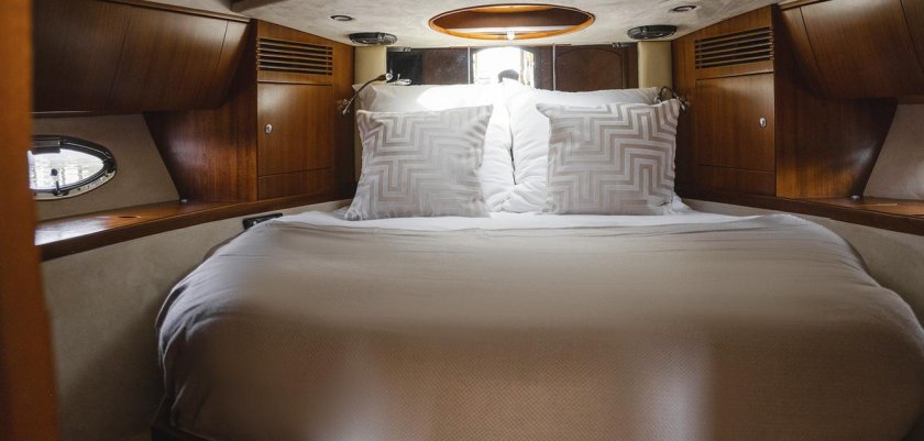 Моторная яхта