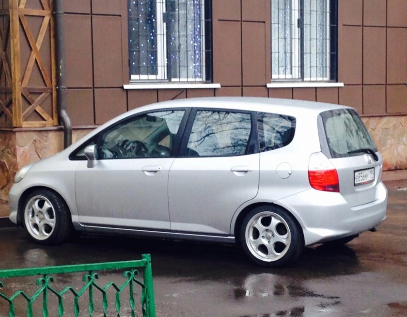 Honda fit 2005