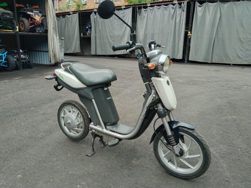Скутер yamaha