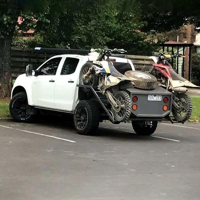 Мотоцикл в l200