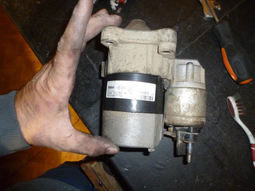 Стартер Almera g15