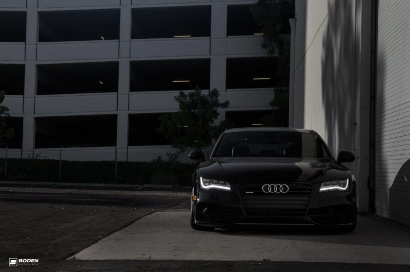 Ауди а 7 черная